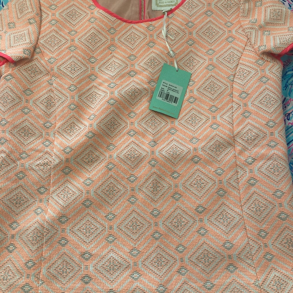 Sail to Sable Peach and Cream Geometric Top